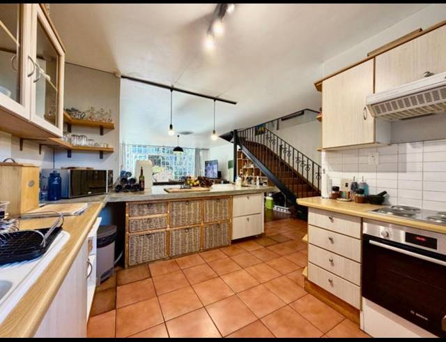 2 BEDROOM TOWNHOUSE FOR SALE IN WATERKLOOF GLEN
